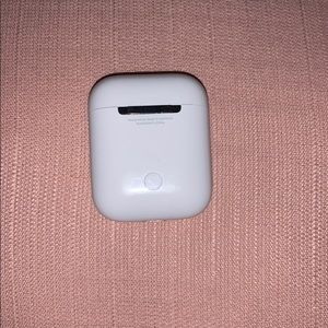Airpods charging case (lost the pods)